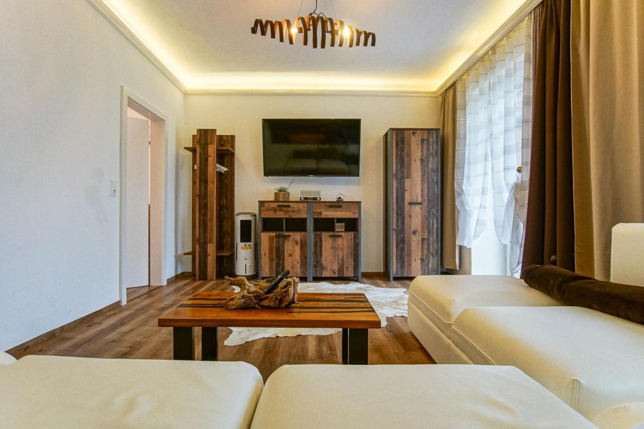 Auszeit Steiraland 1 Mit Privaten Garten Ueberdachter Terrasse Und Parken Apartment